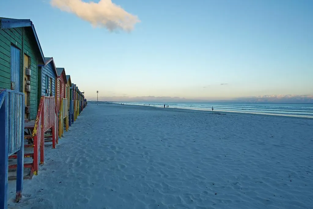 Surferscorner Self Catering Apartments Muizenberg Sudafrica