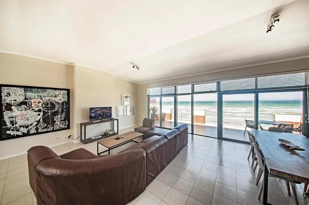 Surferscorner Self Catering Apartments Muizenberg