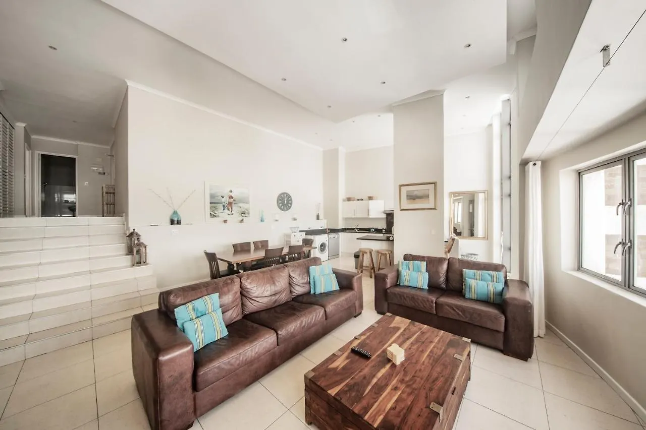 Surferscorner Self Catering Apartments Muizenberg