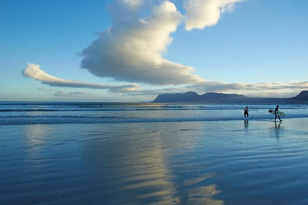 Surferscorner Self Catering Apartments Muizenberg