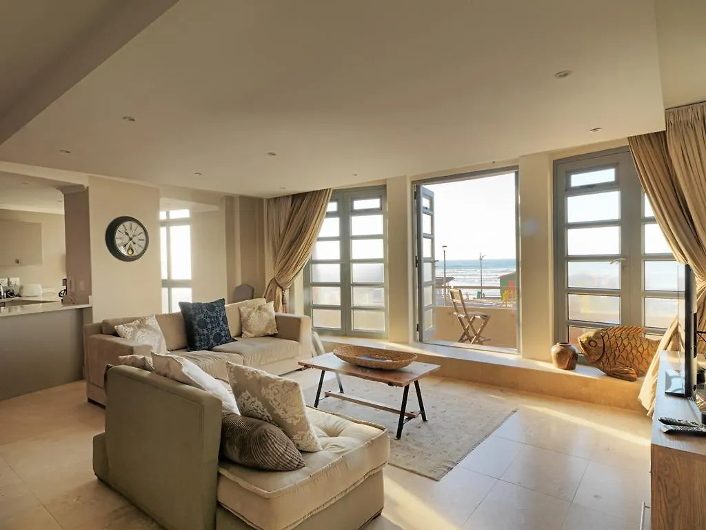 Surferscorner Self Catering Apartments Muizenberg