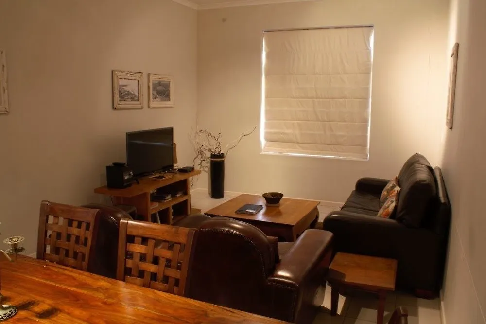 Surferscorner Self Catering Apartments Muizenberg
